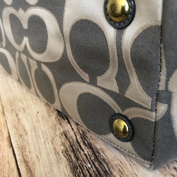 Authentic Coach shoulder bag - Picture 7 of 13